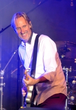 MIKE & THE MECHANICS - THE HITS TOUR